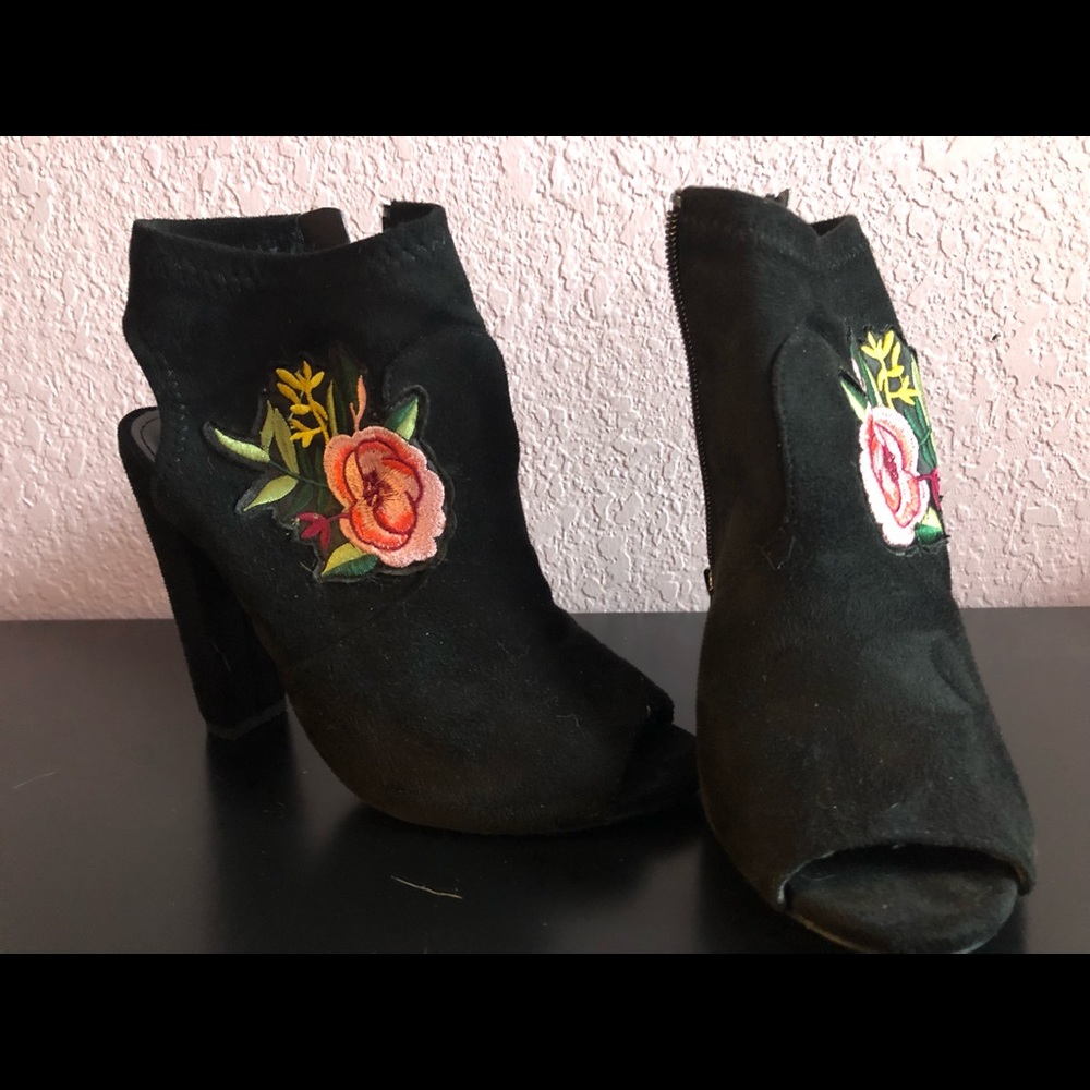 Embroidered peep toe bootie